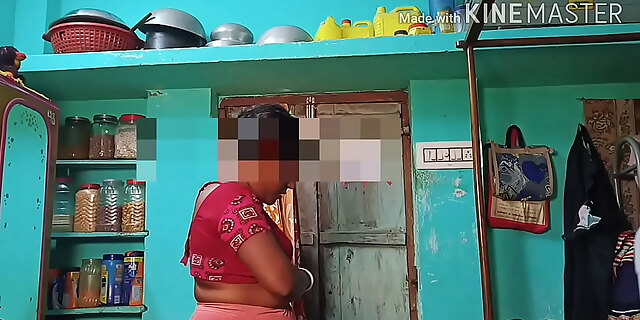 masturbating,naked,solo